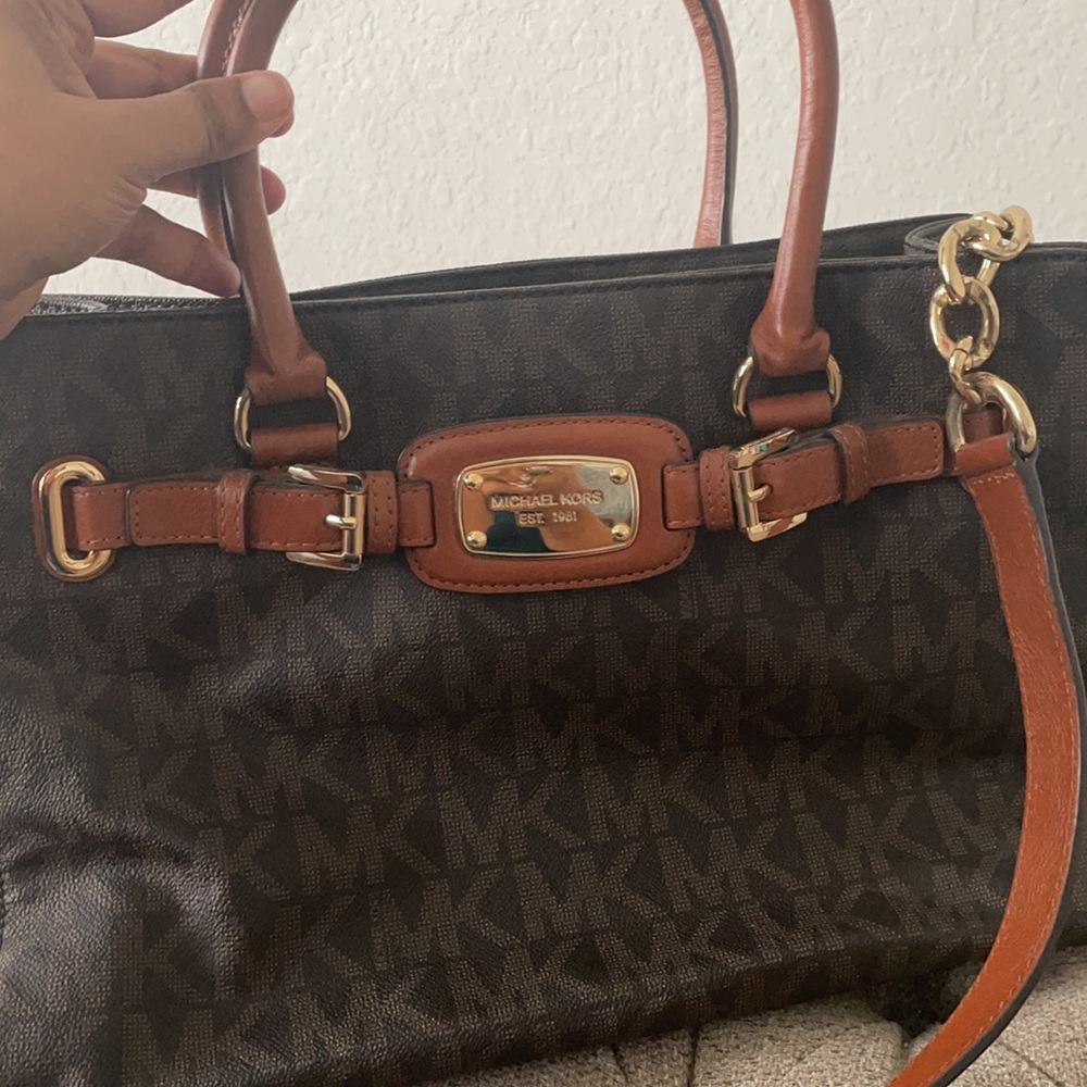 Michael Kors handbag very good condition - Picture 8 of 9
